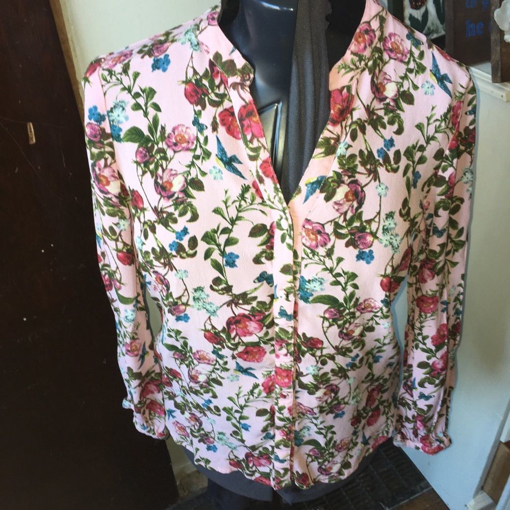 Kut from the Kloth L rose floral button down blouse